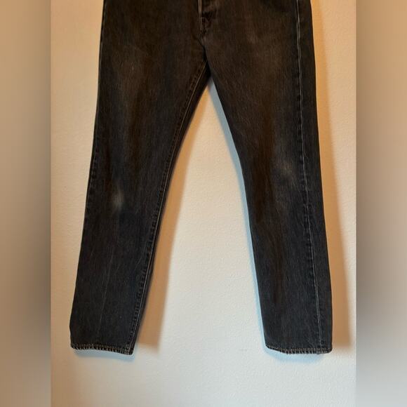 Levi's 501 Men's Faded Black Button Fly Classic Straight Leg Jeans Size 34X36 - Picture 3 of 10